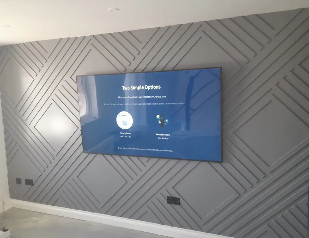 Geometric feature wall with television